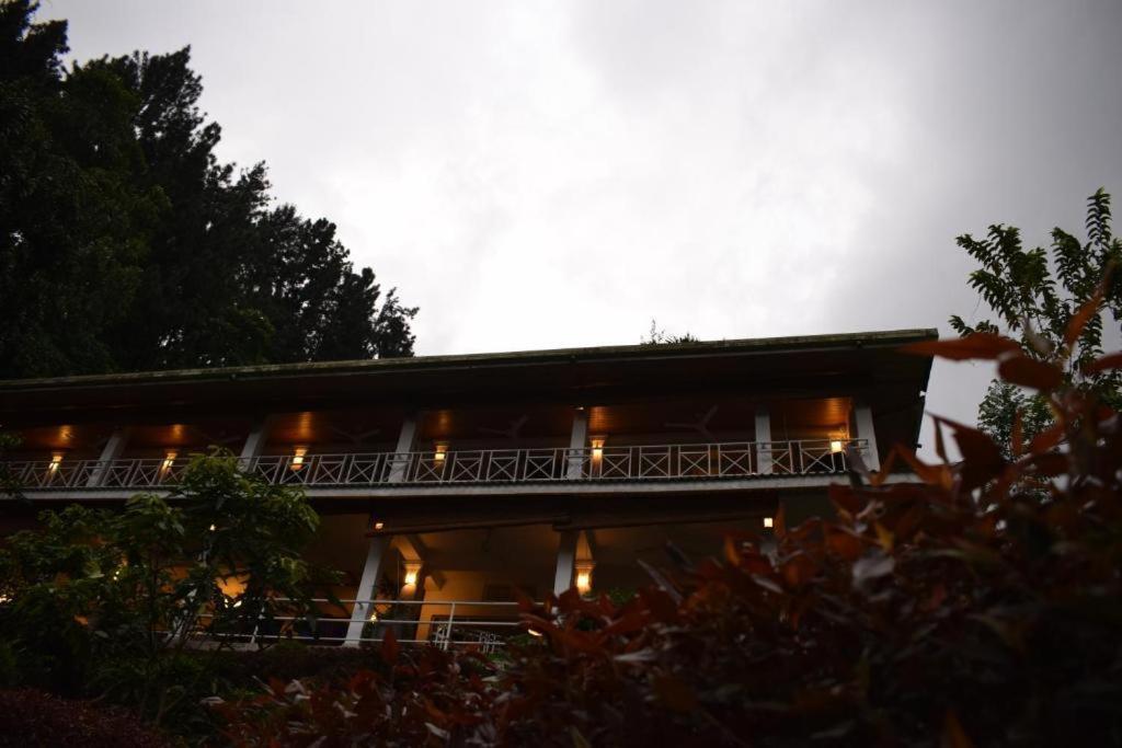 Forest Edge Hotel Ginigathena 外观 照片