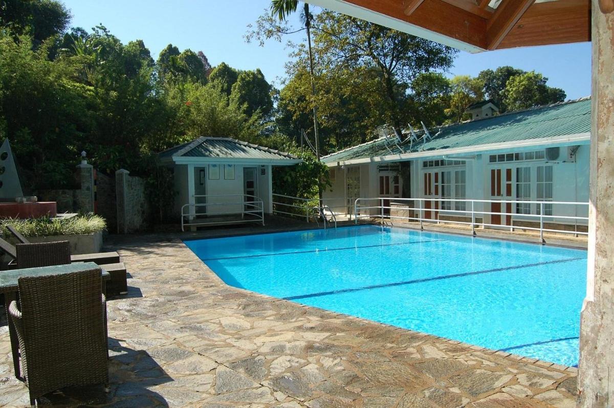 Forest Edge Hotel Ginigathena 外观 照片